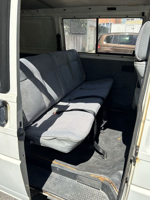 VW Transporter 7 lugares