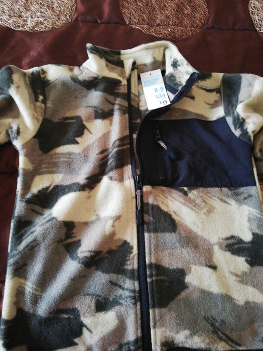 Casaco tipo camuflado novo