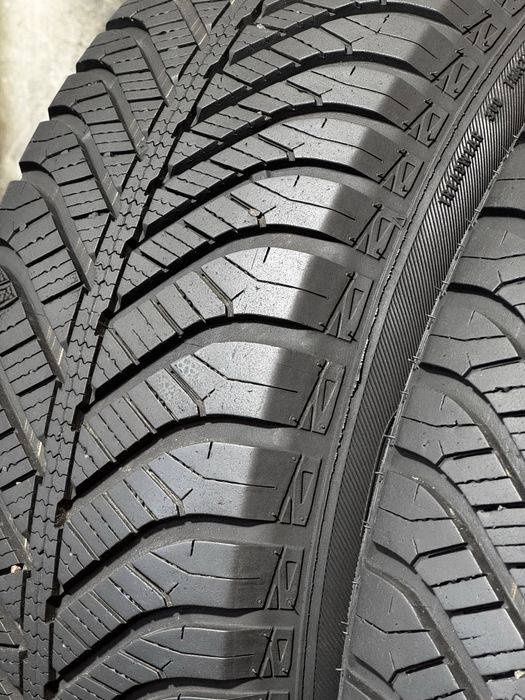goodyear vector 4seasons 215 60 17 - Купити шини для авто - Ціна