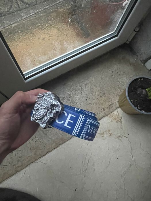 Cinto Azul com Cabeça da Medusa da Versace