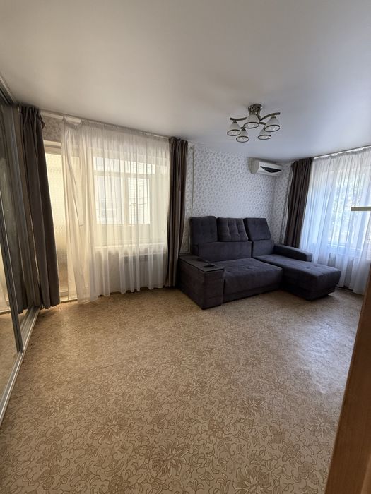 Продам 2-комн квартиру центр Ул/Пл