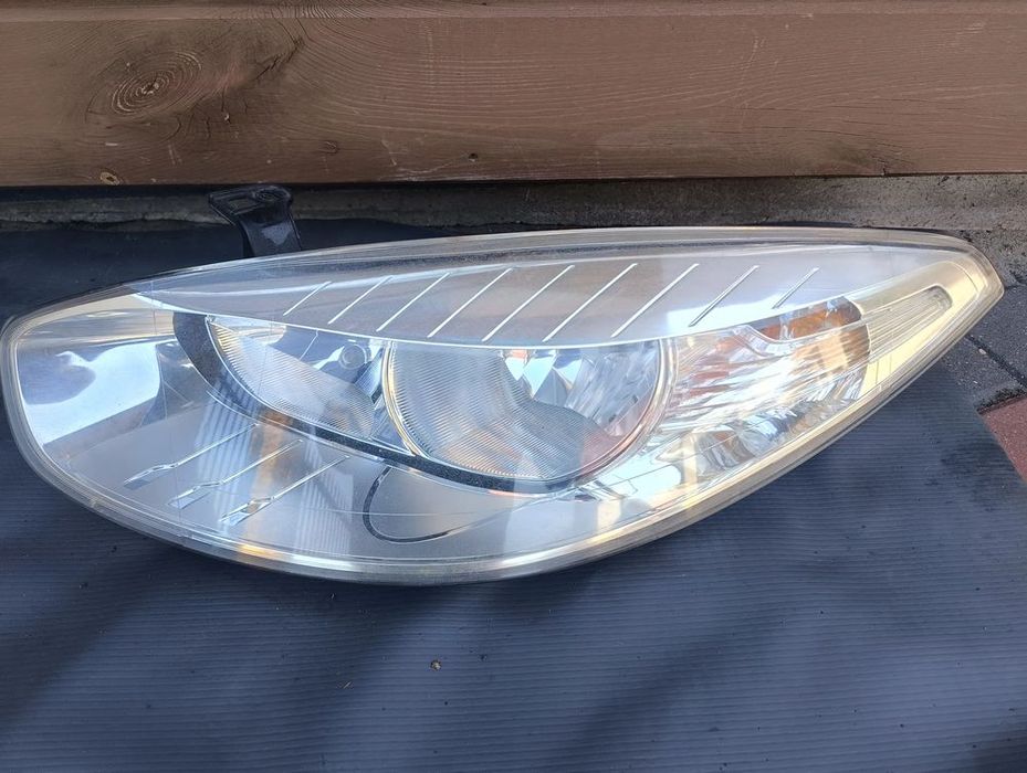 reflektor prawy lewy renault fluence 09-12. 260100076r 260600078r