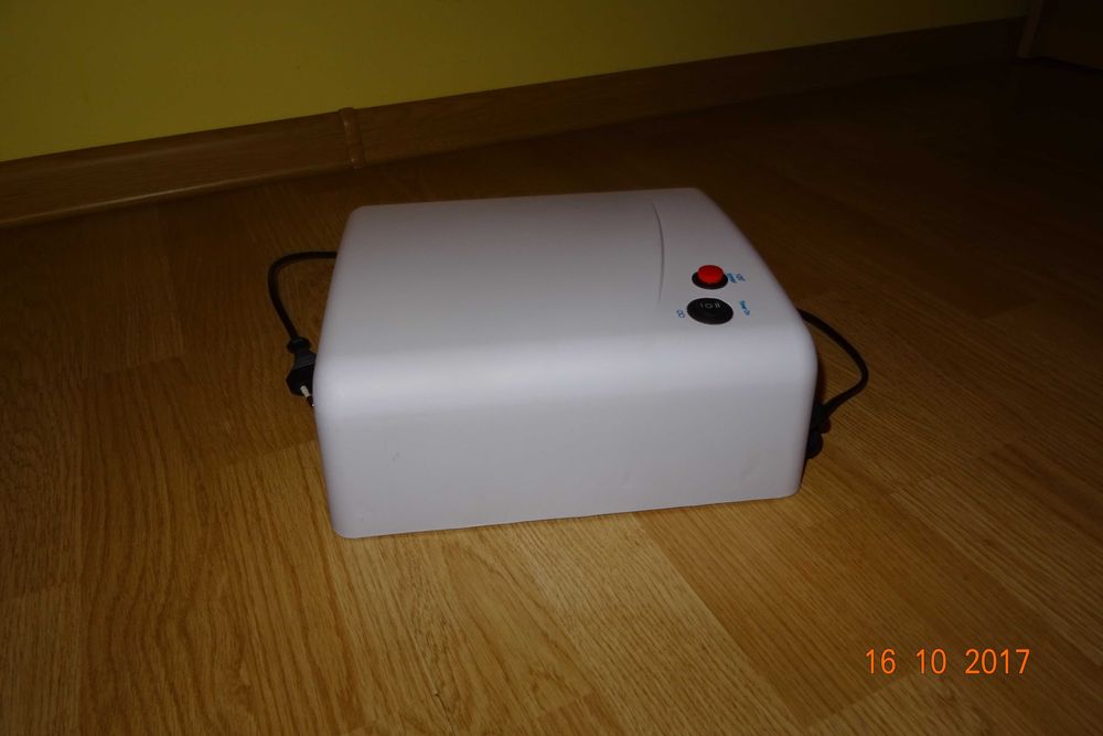 Lampa UV do paznokci