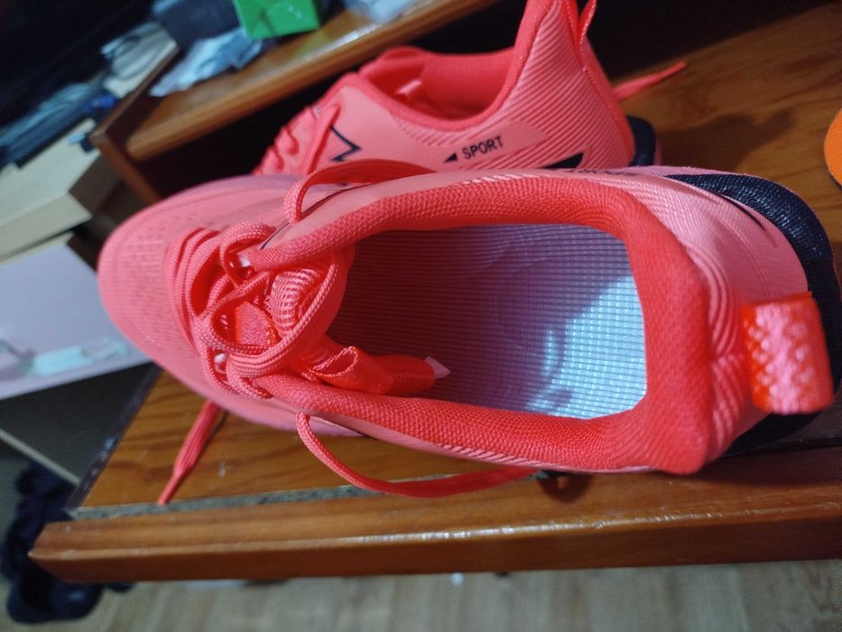 Sapatilhas 44 NOVAS Running corrida caminhada Sola alta amortecimento