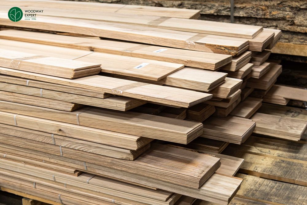 Пиляний шпон Горіх, Дуб, Ясен тощо (ламель) товщина: 2,5/4,5 мм