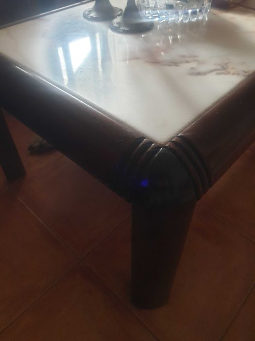 Mesa de sala em madeira e pedra