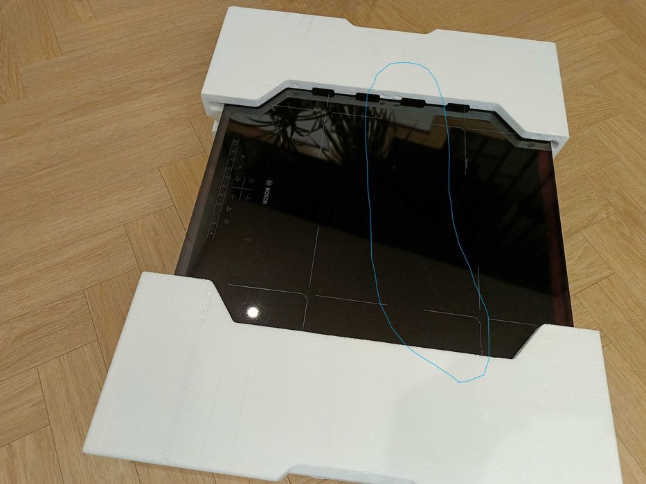 Płyta indukcyjna BOSCH PIE631FB1E uszkodzona szyba