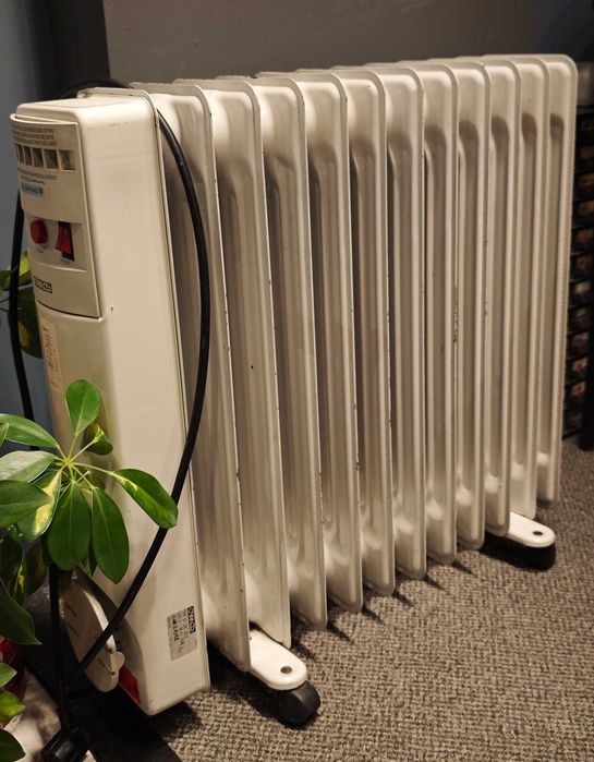 Grzejnik olejowy 11 żeberek 2500W