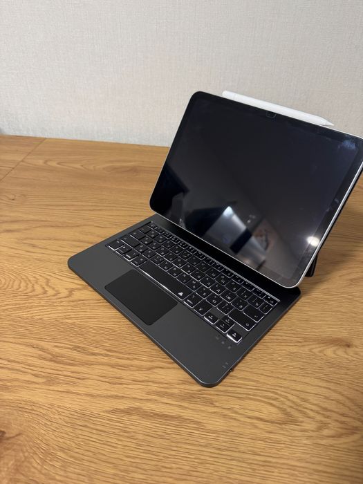 Магнітний чохол-клавіатура apple magic keyboard ipad 11 2025, 2022 чорного кольору