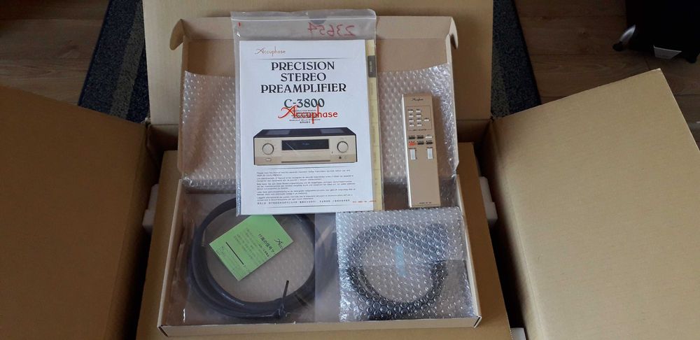 Accuphase C-3800 przedwzmacniacz stan bardzo dobry, komplet akcesoriów