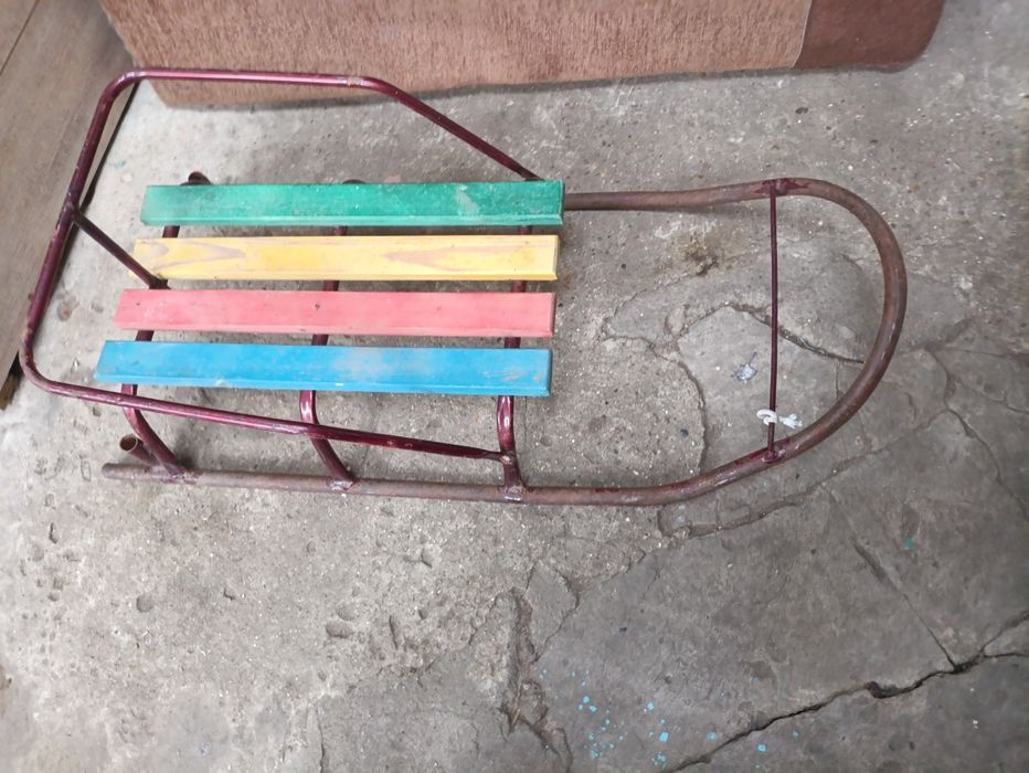 Санки детские со спинкой