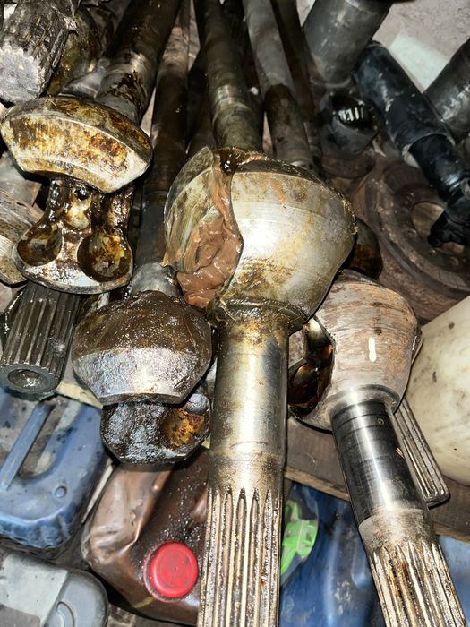 Поворотні кулаки Газ66 ЗІЛ131 з малим напрацюваннням