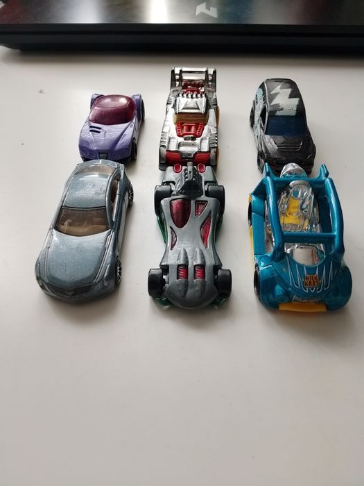Машинки hot wheels