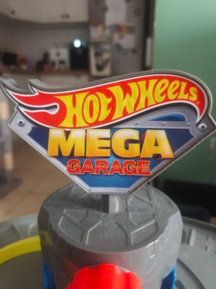 Garaż Hot wheels.