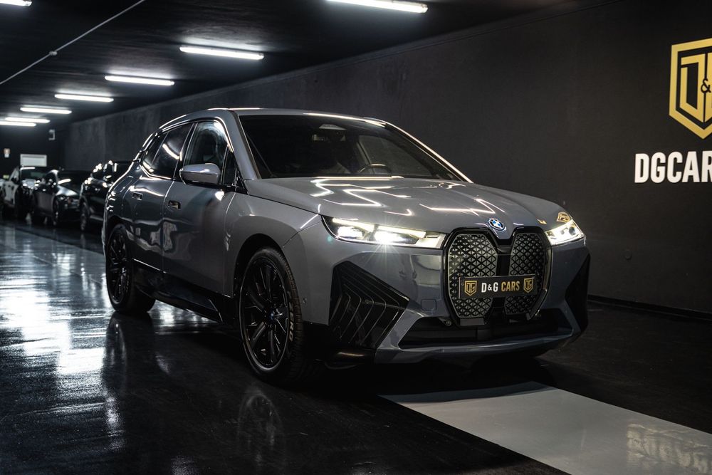 BMW iX xDrive 40 Pack Desportivo