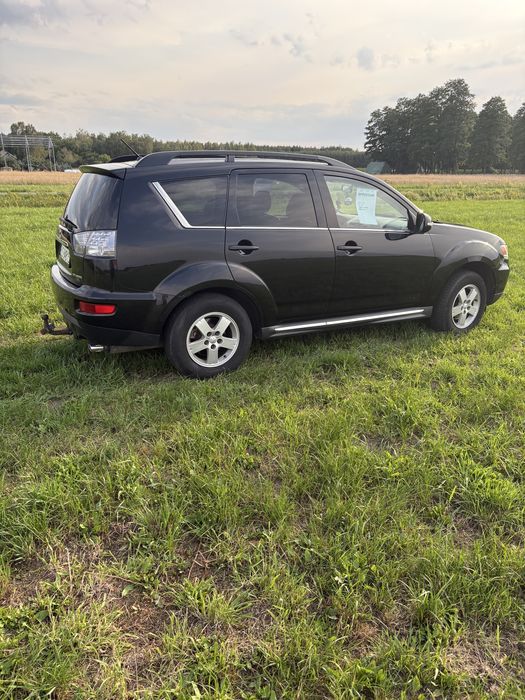 Mitsubishi Outlander 2