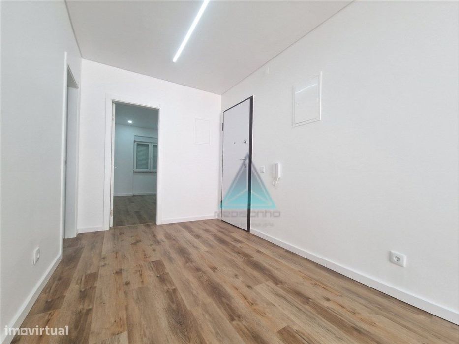 T3 Cruz de Pau ** Quintal * * REMODELADO