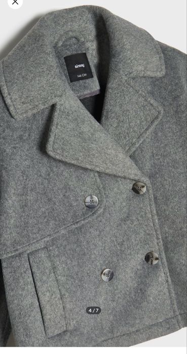 Трендове вкорочене пальто