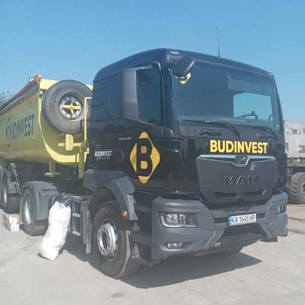 Оклейка легкових, вантажних автомобілів та спецтехніки