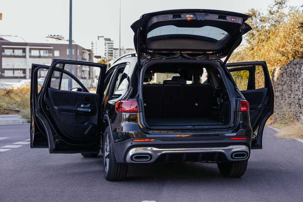 Mercedes-Benz GLB 200 d AMG Line Premium Plus | 2024 | 7 Lugares | Teto Panorâmico | Nacional