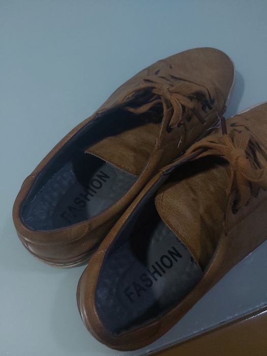 Sapatilhas de homem tamanho 43