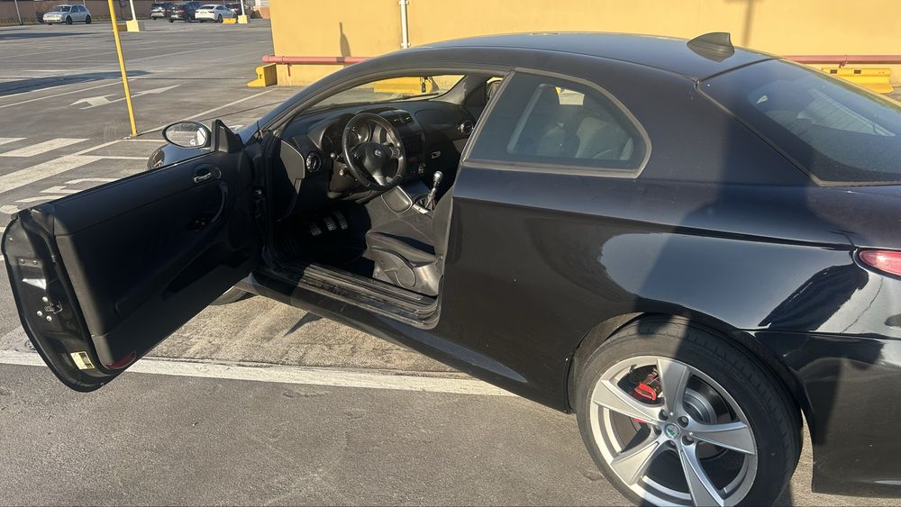 Alfa Romeo GT 1.9 JTD Black Edition