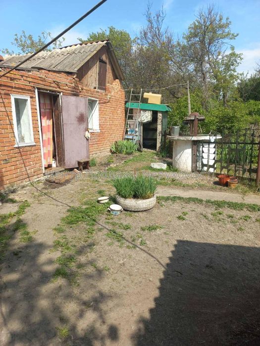 Продам цегляний газифікований будинок з великою ділянкою
