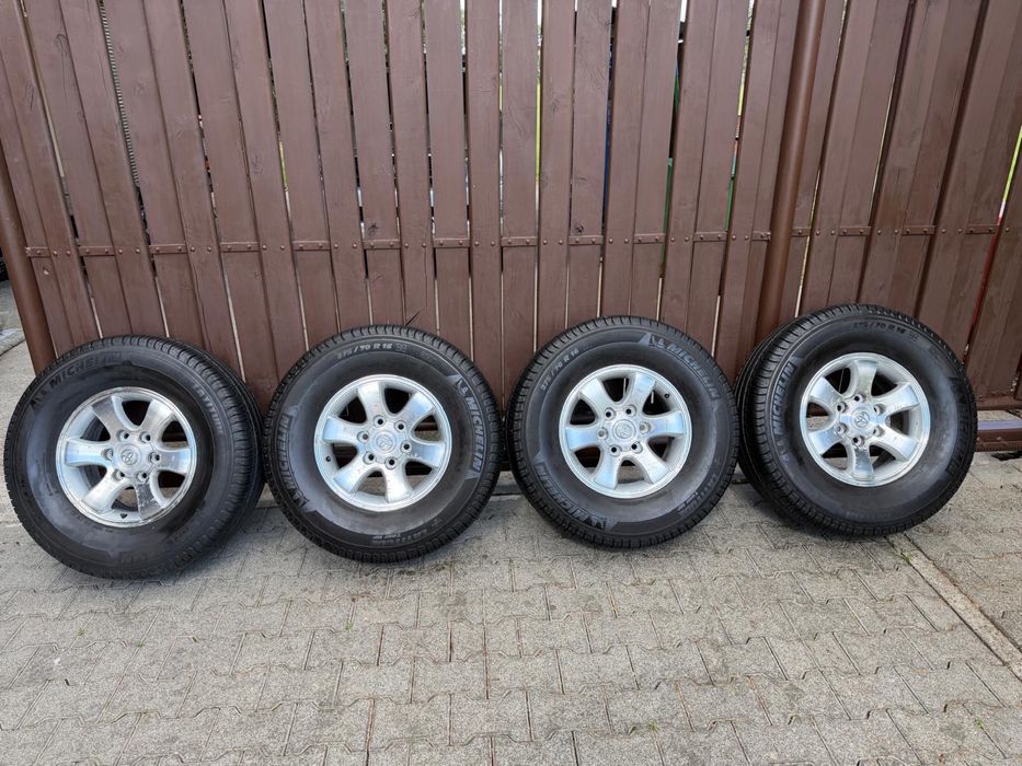 Koła Toyota Land Cruiser Hilux 275/70 R16