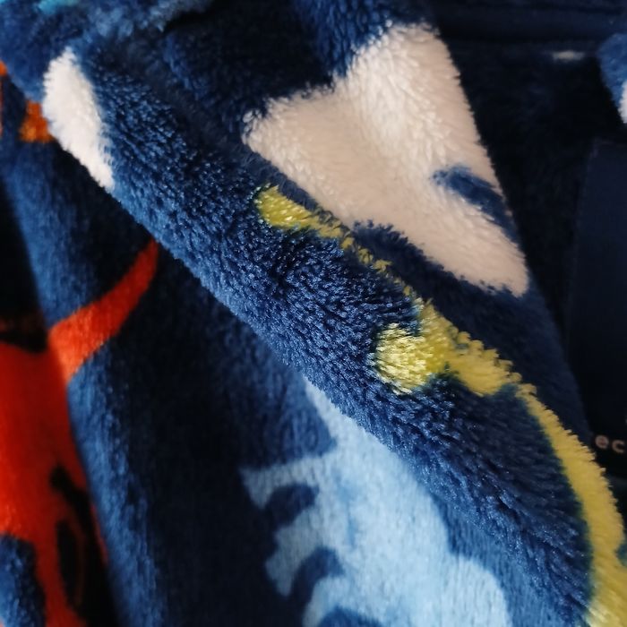 Халат "Дракоши" новий 2-3 роки.