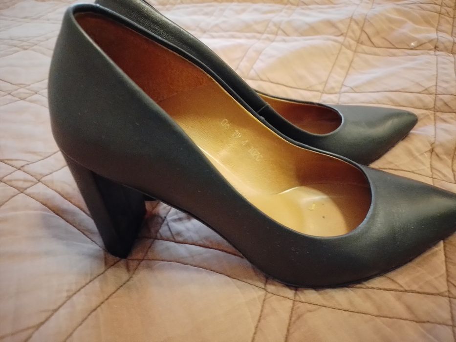 Neścior czułenka 38 czarne