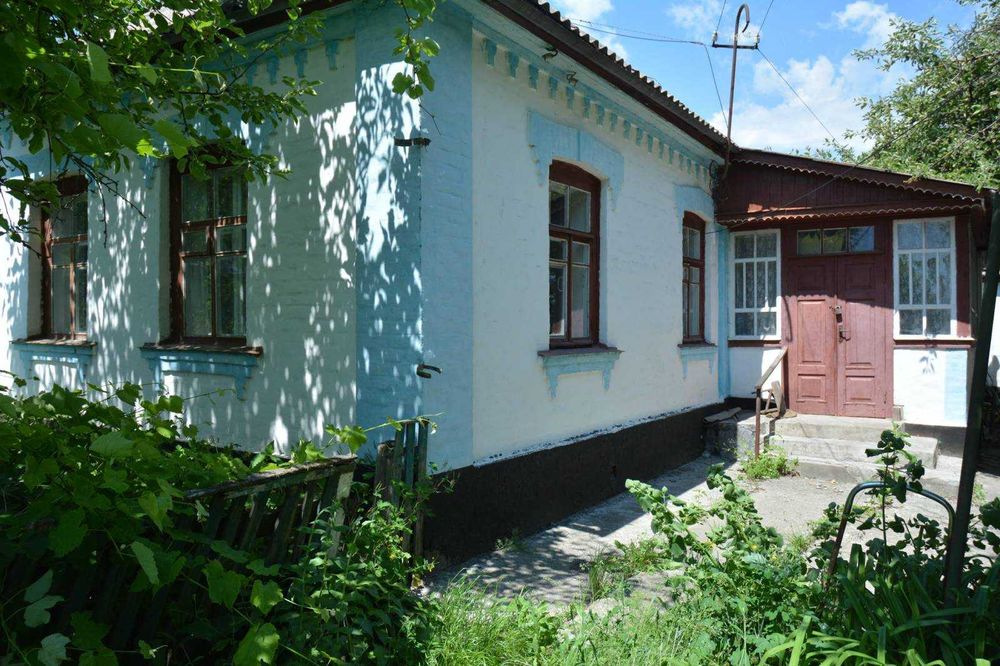 продається будинок