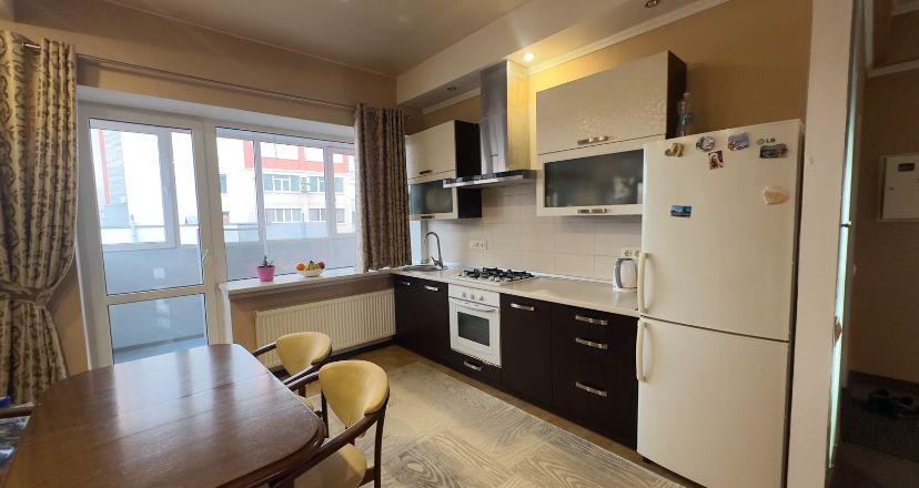 Продам 4-кімн.кв. 103,6 кв.м по вул. Горького, центр