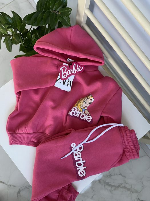 Костюм для дівчинки