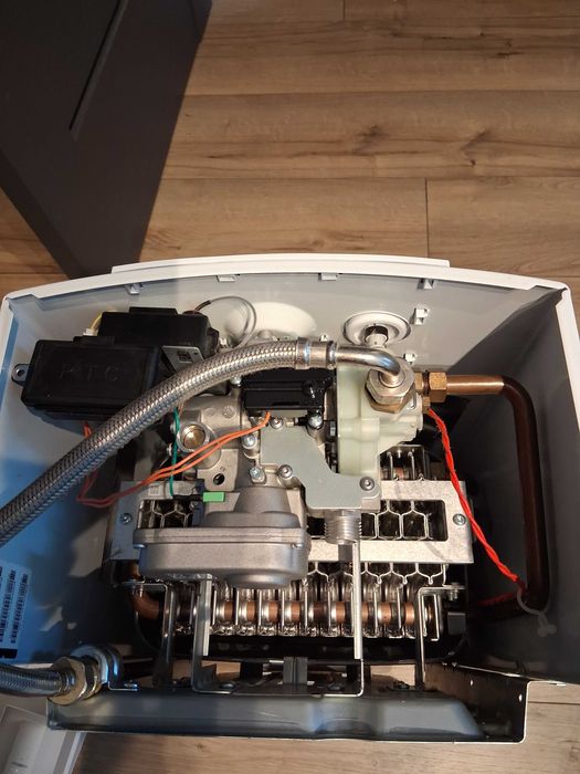 Vaillant gazowy przepływowy piecyk / podgrzewacz wody