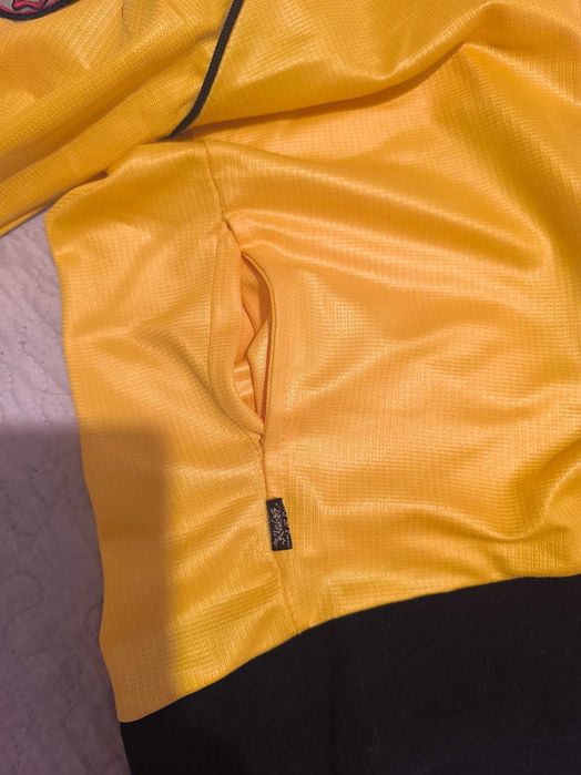 Conjunto desportivo quase novo