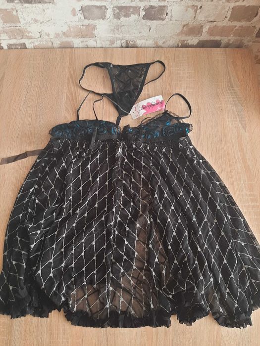 Komplet erotyczny na Walentynki koszulka+ stringi