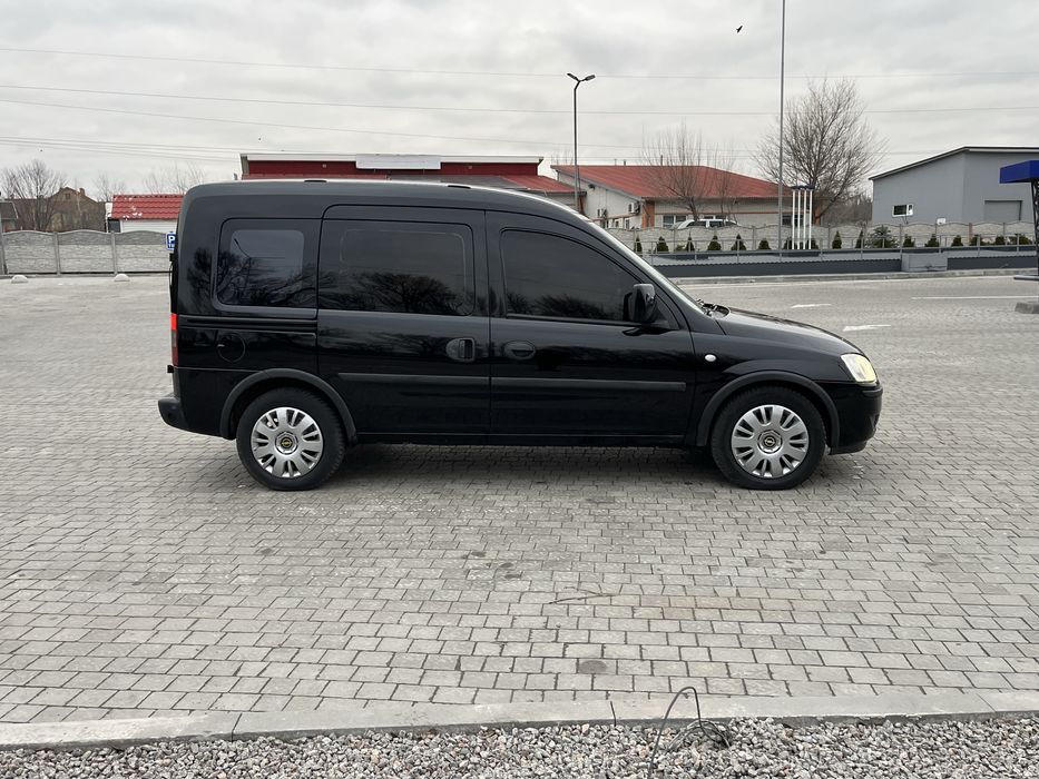 Продам(Обмен) Опель Комбо