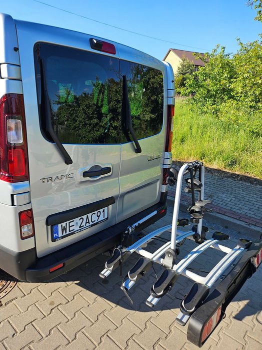 Wynajem Renault Trafic 9os bus wakacje transport automat wypożyczalnia