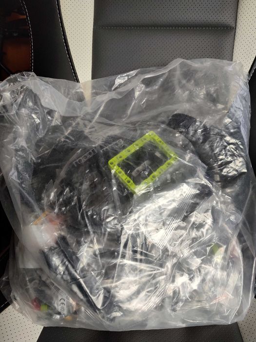 Peugeot 9x8 LeMans 24H z klocków do złożenia 1775 el. 1:10 Nowy + LED