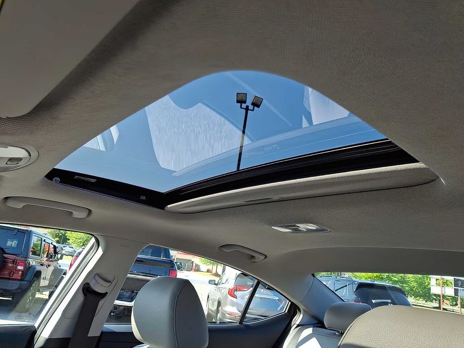 Hyundai Elantra Limited      2019