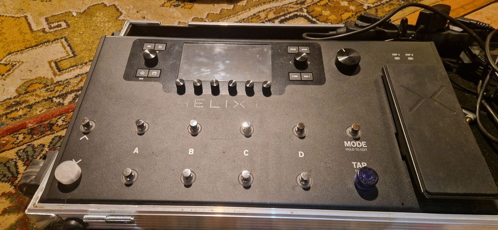 Line 6 Helix LT + Case