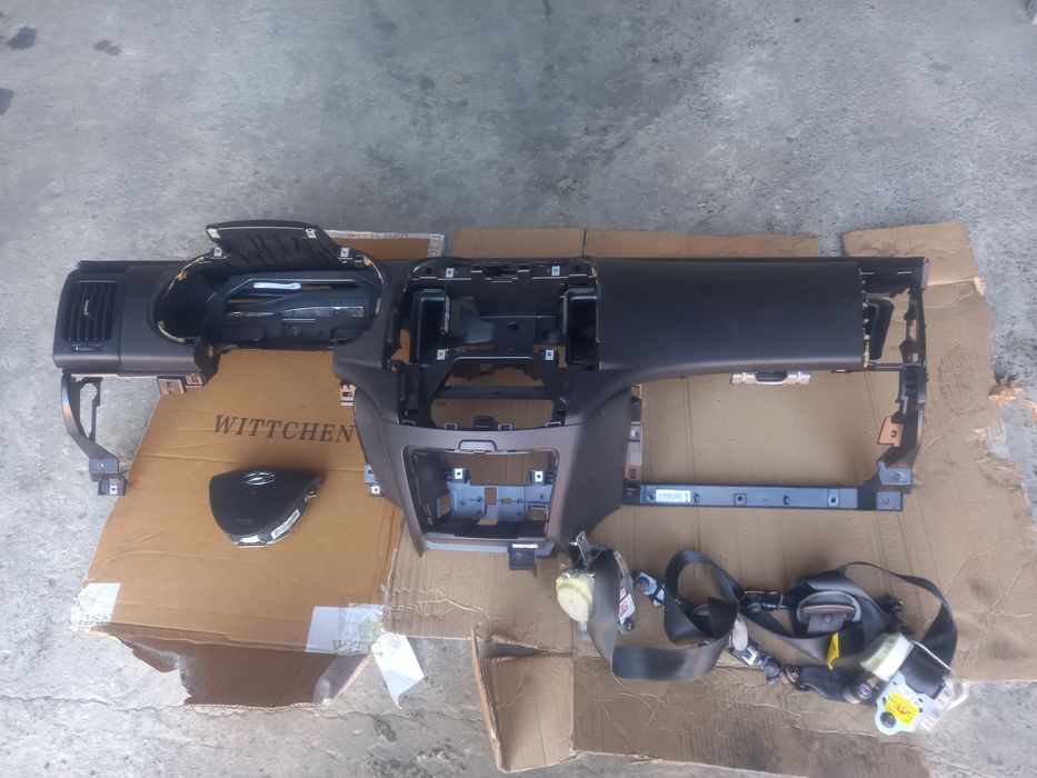 Deska Konsola Kokpit Air bag Poduszki Pasy Bezpieczeństwa Hyundai i30