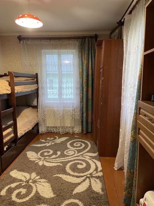 продам:) Будинок-господарство)торг