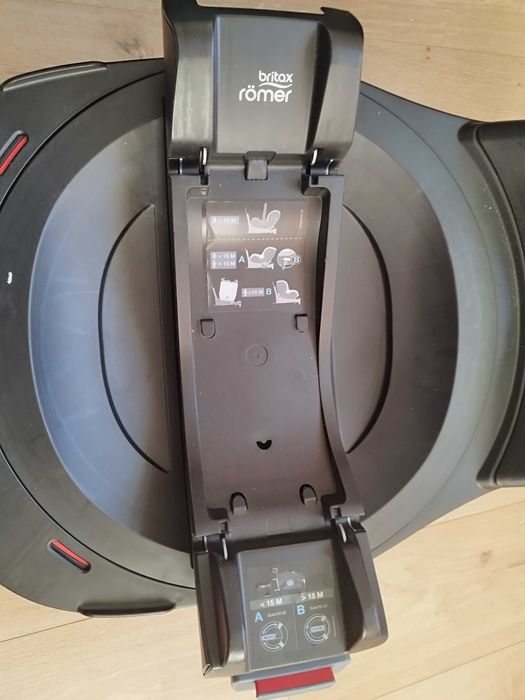 fotelik Britax Römer z bazą