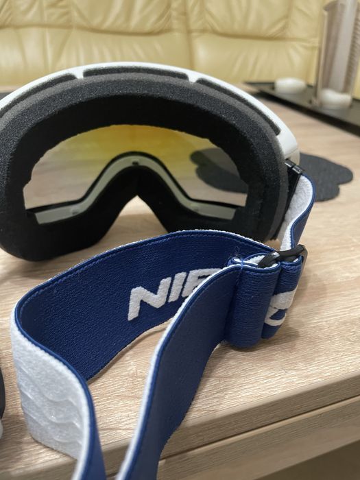 Шолом захисний і окуляри