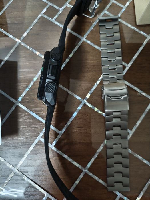 Продам мужские часы Casio Pro Trek PRT-B50-1ER