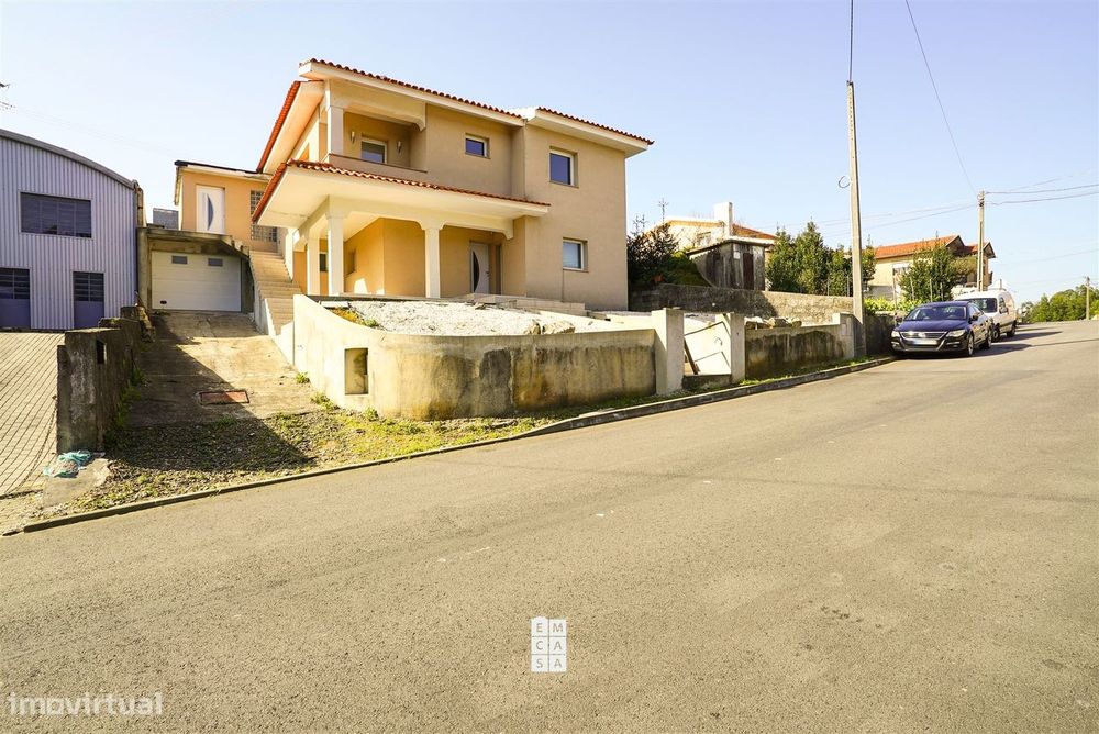 Moradia Isolada T3 Venda em Nogueira do Cravo e Pindelo,Oliveira de Az