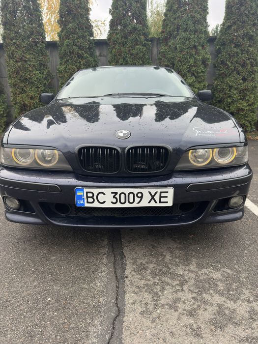BMW 5 Series E39 —