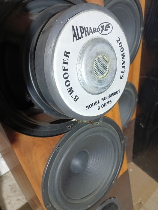 Kolumny by Young Boy