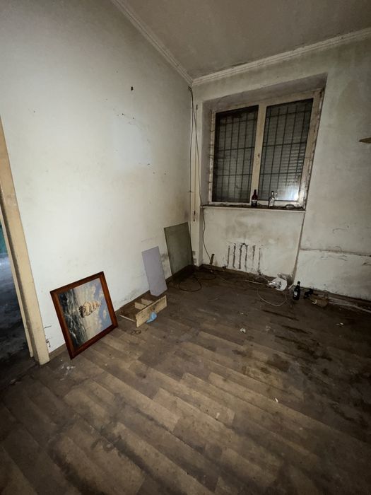 Продам приміщення в Шептицькому спальний район біля ринку
